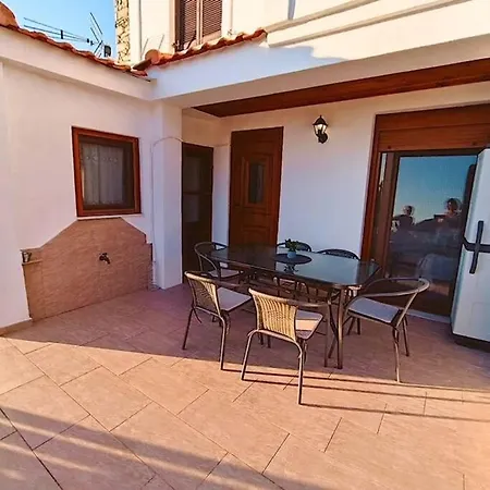 Nyaraló House Akrothea *