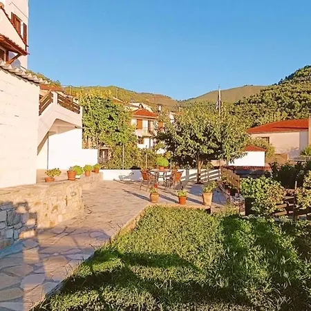 House Akrothea Nyaraló Kaliráhi