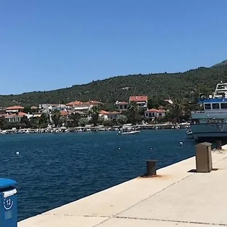 House Akrothea Nyaraló