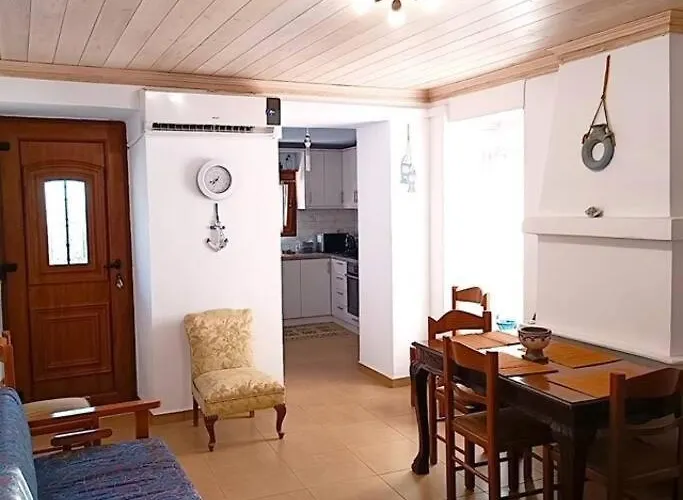 House Akrothea Kaliráhi