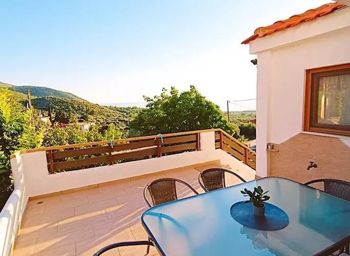 House Akrothea Nyaraló Kaliráhi