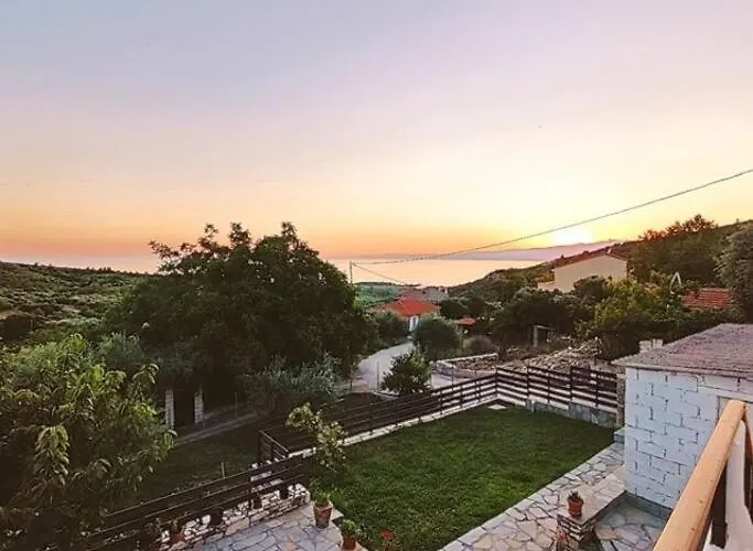 House Akrothea Nyaraló Kaliráhi