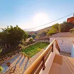 펜션 House Akrothea