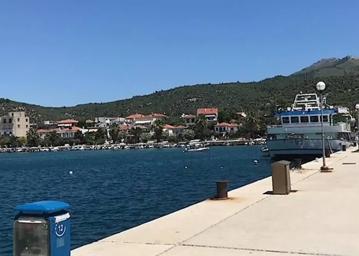 House Akrothea 度假居